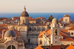 Dubrovnik Combo: Old Town en Ancient City Walls Historical Walking Tour