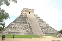 Excursion d'une journée à Chichen Itza, Cenote et Valladolid à partir de Cancun