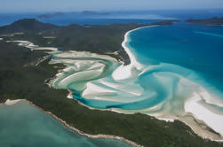 Whitehaven Beach und Hill Inlet Scenic Flug von Airlie Beach