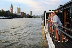 Cruzeiro de jantar do Rio Tamisa em Londres