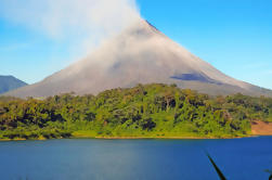 Traslado privado de ida y vuelta desde La Fortuna a Monteverde