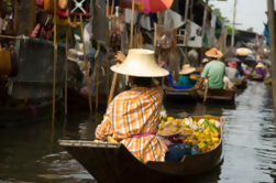 Mercati e ponte galleggiante sul fiume Kwai Tour da Bangkok