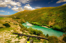 Tour autoguidé privé: Arrowtown River Bike Ride à Gibbston Valley avec petit déjeuner compris