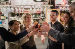 Excursión a pie para comida y cultura en Málaga, incluidas catas de vinos y visita al mercado