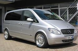 Santiago de Compostella Vertrek Private Transfer naar SCQ Airport in 6 Seater Van