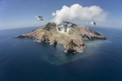 Tauranga Shore Excursion: Helikoptervlucht naar White Island met Rotorua Cultural Experience