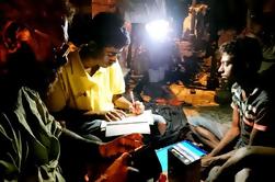 Visita a la energía solar de los tugurios en Kolkata