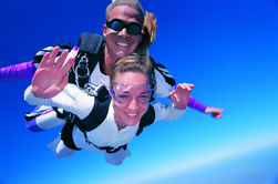 Buceo del cielo de Tandem de la bahía de Byron