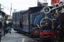 Tour Privado de 6 Días a Gangtok y Darjeeling desde Kolkata Incluyendo Tren en Ghum