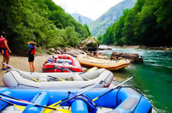 Excursión de un día en Rafting en aguas blancas de Montenegro