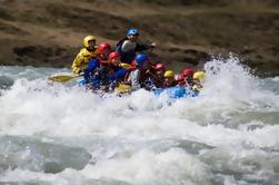 Tagesausflug von Reykjavik entlang Israels Golden Circle einschließlich Thingvellir Nationalpark und River Rafting