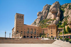 Barcelona and Montserrat Tour with Skip-the-Line Park Güell Entry and Hotel or Port Pickup