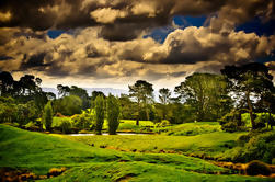 Tauranga Shore Excursion: Lord of the Rings Hobbiton Movie Set Tour Inclusief Rotorua Sightseeing