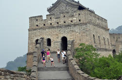 Viator Exclusive: Great Wall at Mutianyu Tour with Picnic and Wine