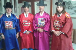 Combinación de Seúl: Tour de Patrimonio, Kimchi Making, Hanbok