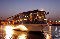 Bateaux Dubai Dinner Cruise