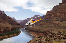 Excursion en hélicoptère du Grand Canyon à Las Vegas avec VIP Skywalk et Ponton Boat Ride