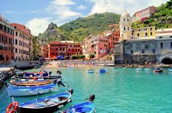 Cinque Terre Guided Tour by Minivan and Boat