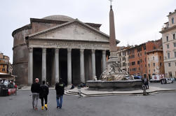 Early Morning Passeggiata delle famose attrazioni di Roma senza la folla