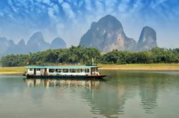 Li River Cruise to Yangshuo Day Tour from Guilin