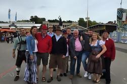 Une soirée à l'Oktoberfest à la tente Hofbrau incluant le dîner et une visite historique à pied