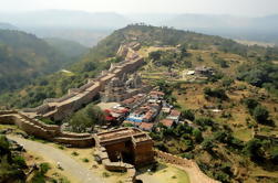 Excursión de un día a la fortaleza de Kumbhalgarh Incluyendo almuerzo en Kumbhalgarh Royal Villas