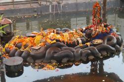 Bezoek Budhanilkantha Temple - The House of the Sleeping Lord Vishnu