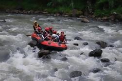 Tour Privado de Rafting en el Río Progo y Complejo del Templo de Borobudur