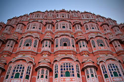 Excursión de un día a Jaipur: Visita guiada a la ciudad con almuerzo y entrada a los monumentos