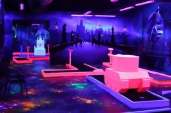 Boleto de admisión para el mini golf de Praga Black Light