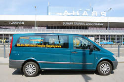 De luchthaven van Praag Shared Arrival Transfer And Half-Day Stadswandeling