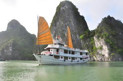 2 días de escapada a la legendaria bahía de Halong en Calypso Cruiser de Hanoi