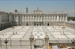 Private Madrid Walking Tour: Famous Royal Palace