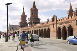 Excursão em bicicleta de grupo pequeno da Berlim alternativa