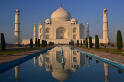 Un cuento bajo un cielo de mármol: Viaje de un día a Agra y el Taj Mahal de Delhi