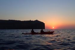 Santorini Sunset Sea Kayak Experiencia
