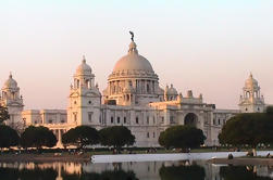 Tour Privado: Tour de la Ciudad de Kolkata por Victoria Memorial, Puente de Howrah y Paseo de Tonga