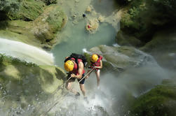 Tour por el día: Canyoning en Mil Cascadas de Cuernavaca